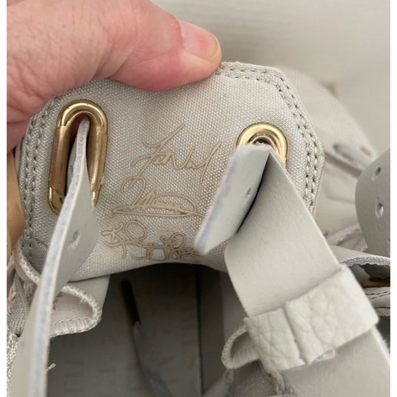 Levaron XVI Limited edition with lion relief womens kicks - Picture 10 of 12